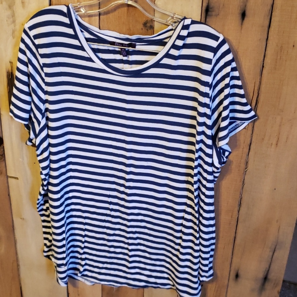 Olivia sky tshirt